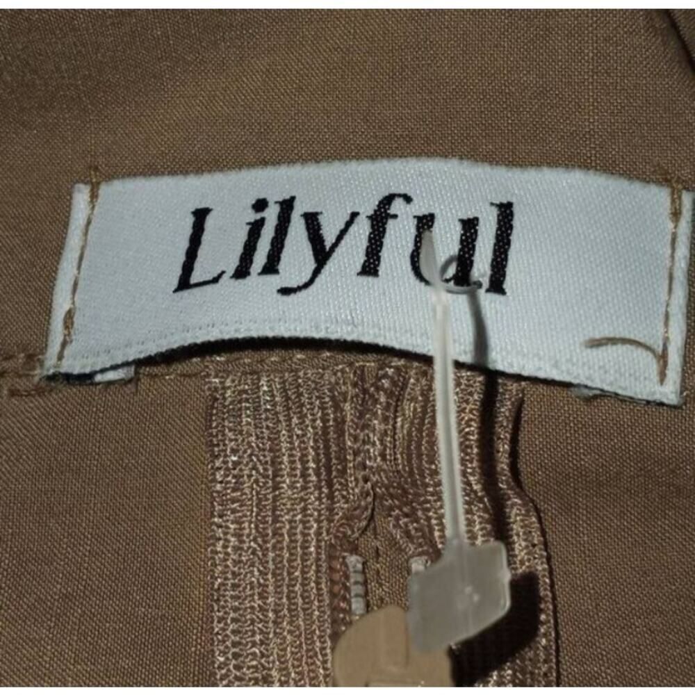 LULU'S KHAKI CUTOUT MINI DRESS SZ.M EUC. - Picture 7 of 8